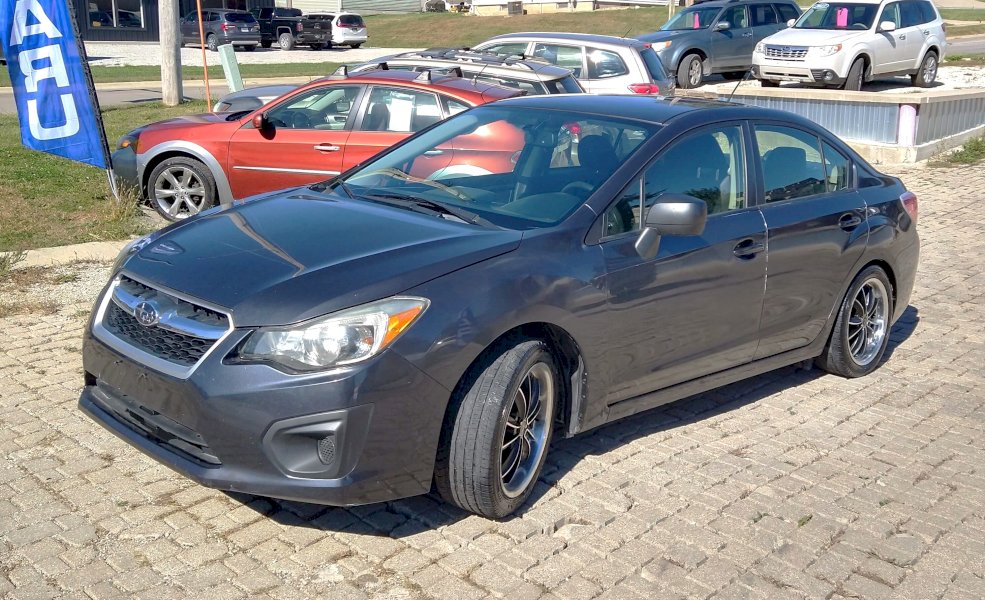 2013 Subaru Impreza 2.0i sedan. c