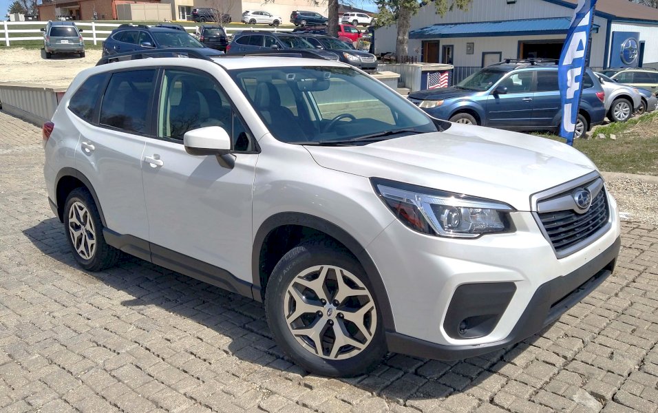 2019 Subaru Forester Premium. a