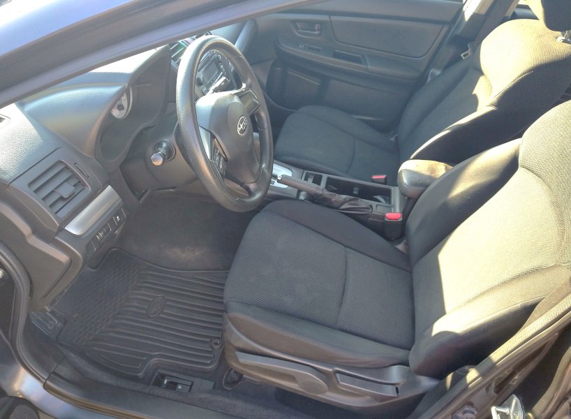 2013 Subaru Impreza 2.0i sedan. i2