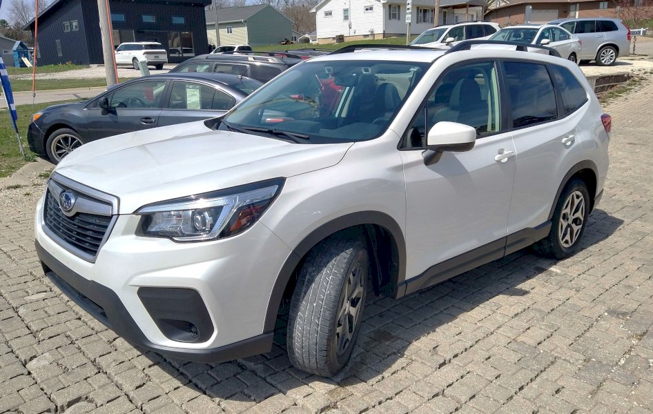 2019 Subaru Forester Premium. c