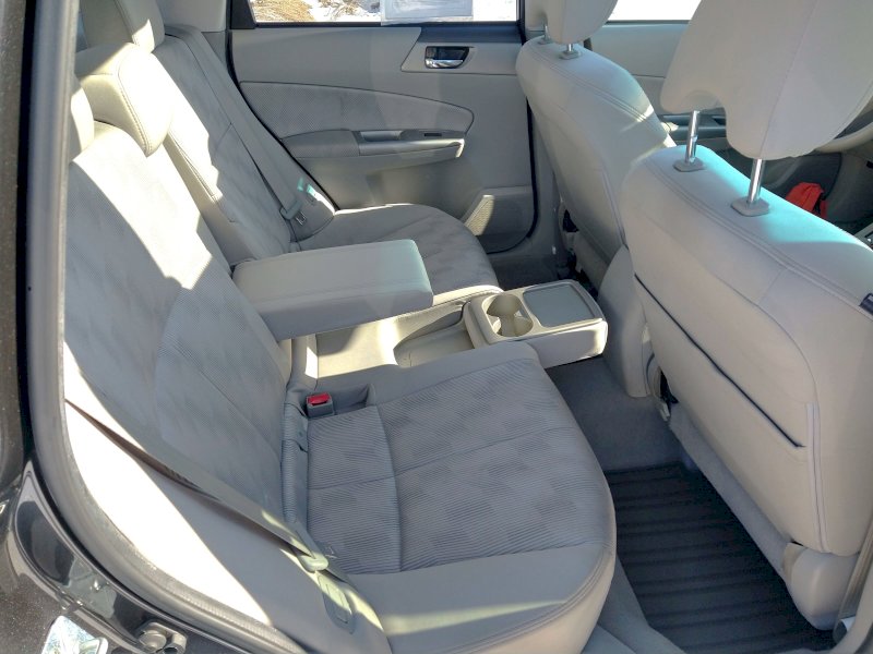 2010 Subaru Forester 2.5x Premium. m